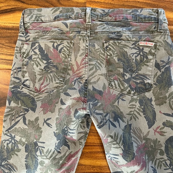 Hudson skinny tropical print olive green jeans, size 28 - Picture 11 of 11